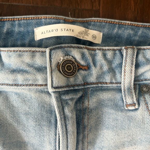 Hidden Jeans high rise light wash flare from altar’d state - Picture 2 of 4